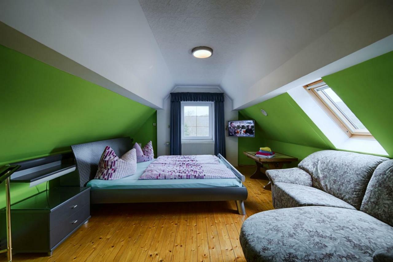 Haus Rabenswalde Villa Garnbach Bagian luar foto